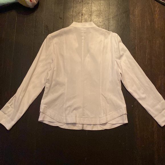 Zenergy White Active Jacket - Picture 4 of 5